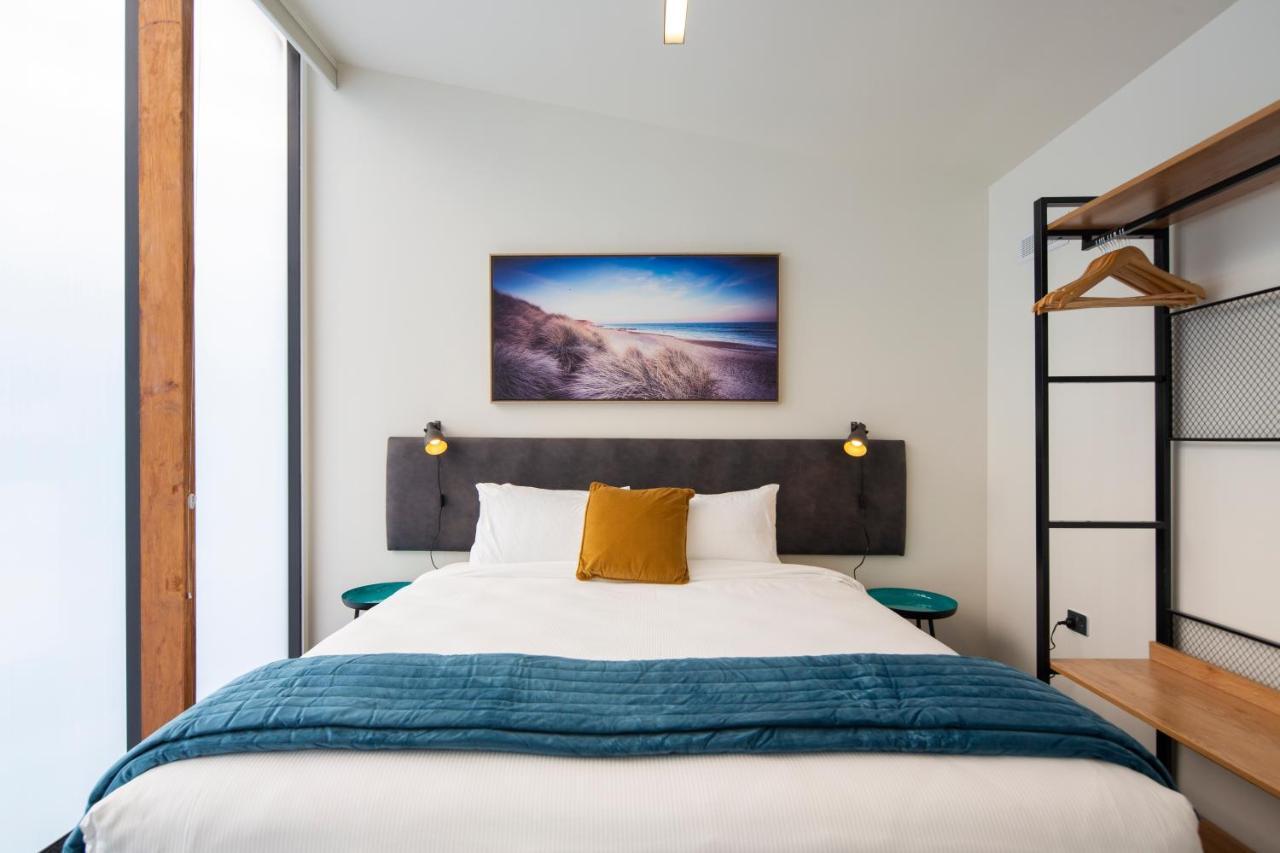 Koura Apartments Central Куийнстаун Екстериор снимка